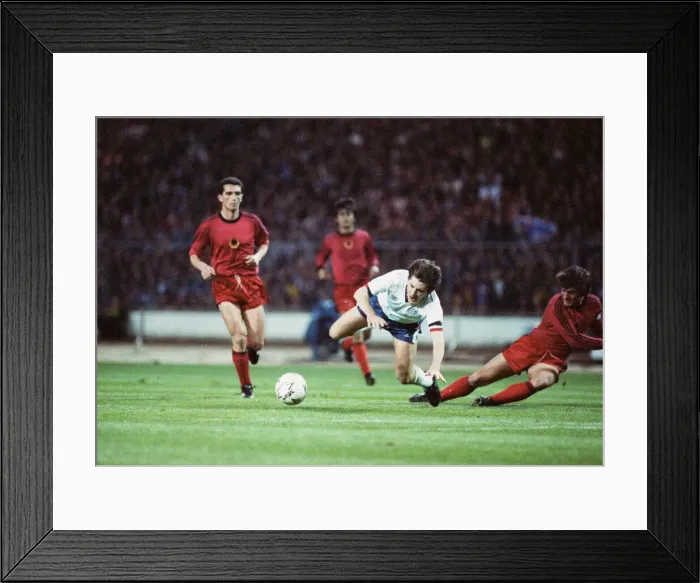 Framed Print : 1990 World Cup Qualifier at Wembley Stadium. England 5 v Albania 0 Framed Print : 1990 World Cup Qualifier at Wembley Stadium. England 5 v Albania 0
