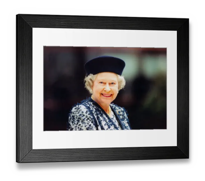 Framed Print : Queen Elizabeth II visits the Open Door Community Learning Centre in Prudhoe