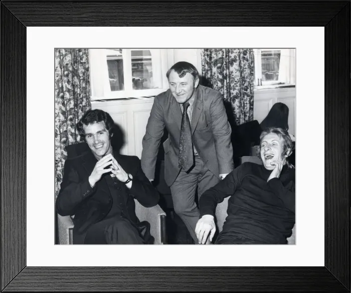 Framed Print : Newcastle star Bobby Moncur (left) and Denis Law of Manchester United in realxed mood