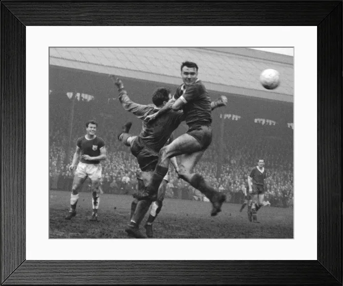 Framed Print : FA Cup 6th Round. Fulham v. Blackburn. 10th March 1962 Framed Print : FA Cup 6th Round. Fulham v. Blackburn. 10th March 1962