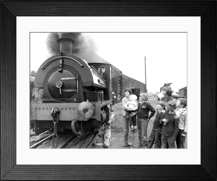 Framed Print : Youngsters enjoying the last few days of their holidays find the old steam trains Framed Print : Youngsters enjoying the last few days of their holidays find the old steam trains