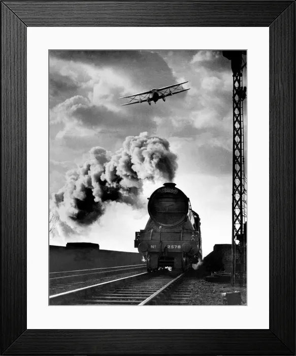 Framed Print : An Air Express, the Imperial Airways latest machine, flying over another express - Framed Print : An Air Express, the Imperial Airways latest machine, flying over another express -
