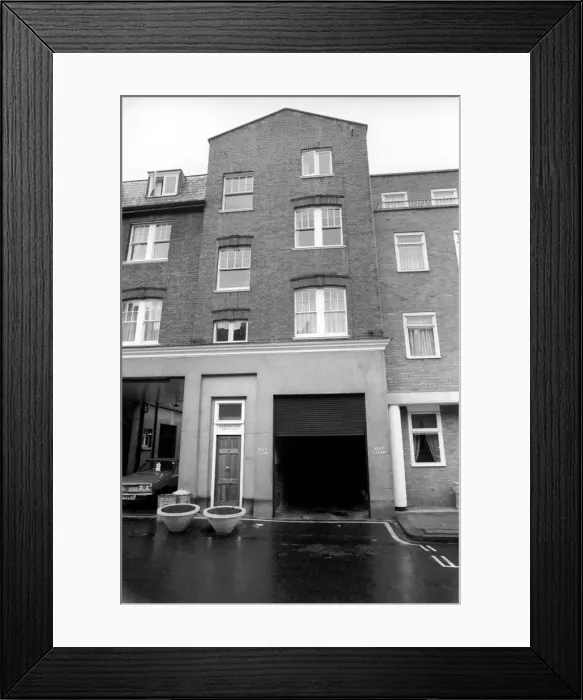 Framed Print : The home of Mick Taylor one of the Rolling Stones pop group Flat 3, 10, Montrose Place, S Framed Print : The home of Mick Taylor one of the Rolling Stones pop group Flat 3, 10, Montrose Place, S