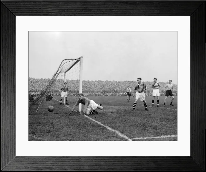 Framed Print : Peterborough v Ipswich Town, FA Cup match at London Road, 19th November 1955