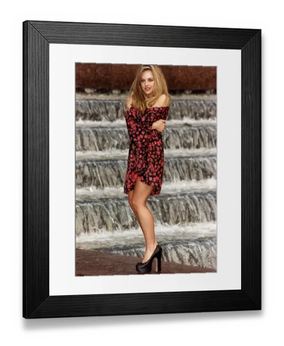 Framed Print : Suzanne Mizzi Model standing next to Broadgate Waterfall Framed Print : Suzanne Mizzi Model standing next to Broadgate Waterfall
