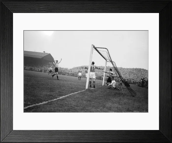 Framed Print : Peterborough v Ipswich Town, FA Cup match at London Road, 19th November 1955 Framed Print : Peterborough v Ipswich Town, FA Cup match at London Road, 19th November 1955