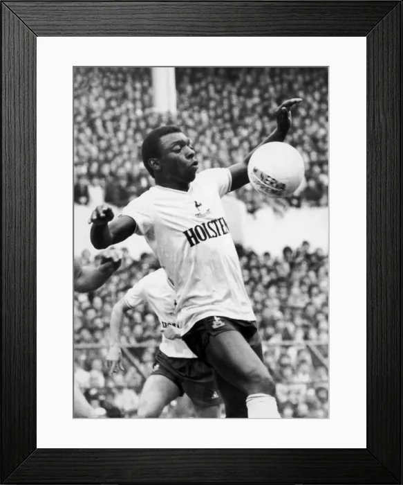 Framed Print : Garth Crooks of Tottenham Hotspur in action, circa 1984