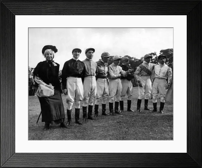 Framed Print : Kate'with former Epsom Derby winner. Left to right: - Michael Beary Framed Print : Kate'with former Epsom Derby winner. Left to right: - Michael Beary