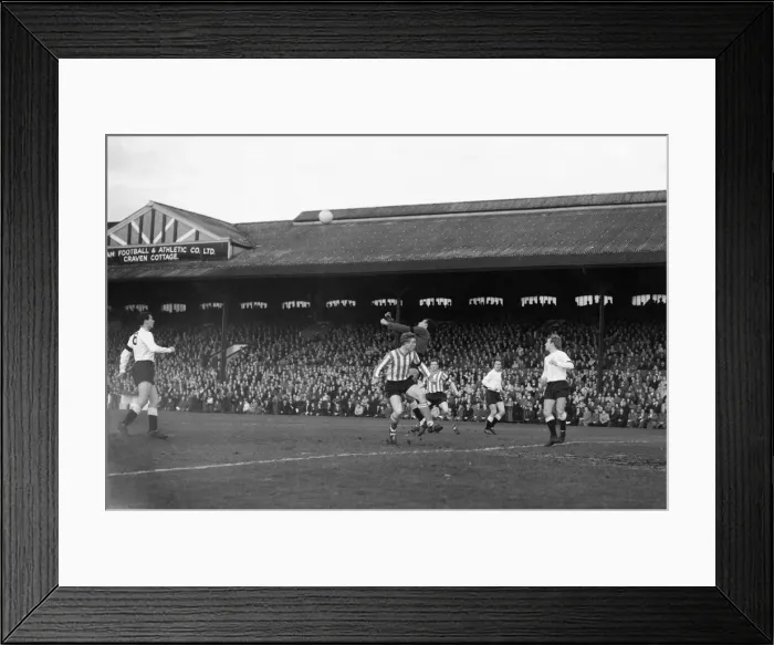 Framed Print : Fulham 3 v. Sheffield United 1. League match Macedo