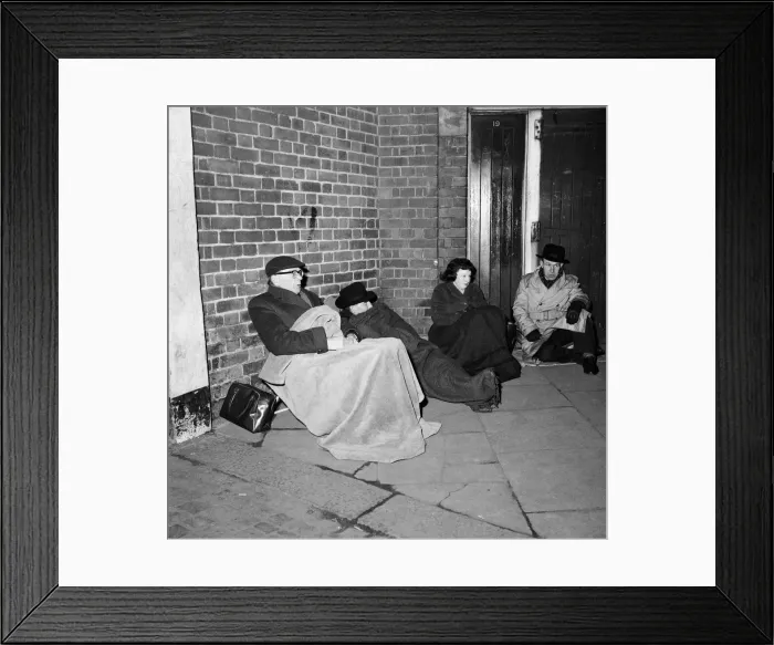Framed Print : Midnight Queue at Fulham for Cup Tie tickets against Manchester United Framed Print : Midnight Queue at Fulham for Cup Tie tickets against Manchester United