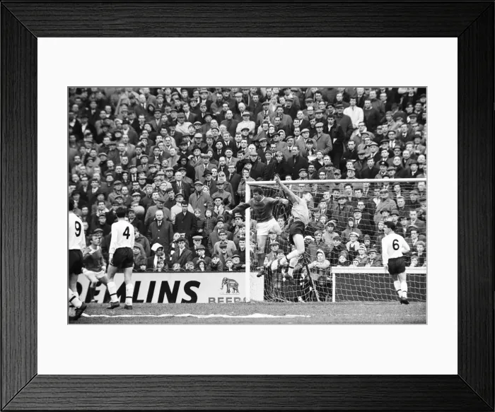 Framed Print : Fulham 2 v. West Bromwich Albion 1. 1966 League campaign Framed Print : Fulham 2 v. West Bromwich Albion 1. 1966 League campaign
