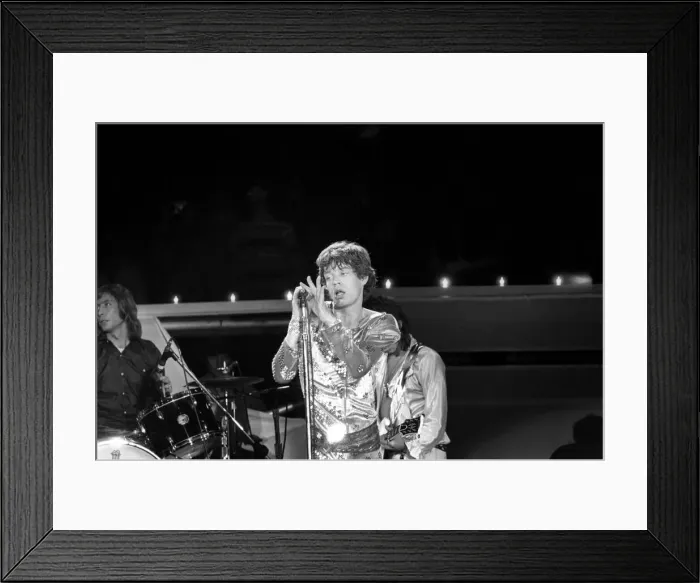 Framed Print : Rolling Stones concert for Nicaragua. Held at The Forum, Inglewood, Los Angeles Framed Print : Rolling Stones concert for Nicaragua. Held at The Forum, Inglewood, Los Angeles