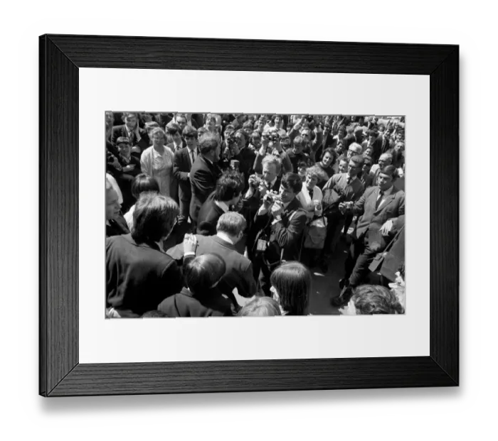 Framed Print : Crowds wait to see Mick Jagger and Keith Richards. Rolling Stones in Court on Drug Framed Print : Crowds wait to see Mick Jagger and Keith Richards. Rolling Stones in Court on Drug