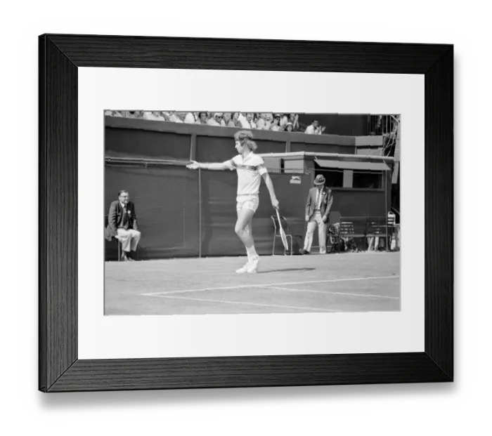 Framed Print : John McEnroe v Tom Gullikson, first round match at Wimbledon on Court Number One Framed Print : John McEnroe v Tom Gullikson, first round match at Wimbledon on Court Number One