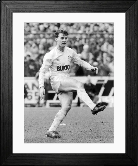 Framed Print : Leeds United player John Sheridan in action. 10th April 1987 Framed Print : Leeds United player John Sheridan in action. 10th April 1987