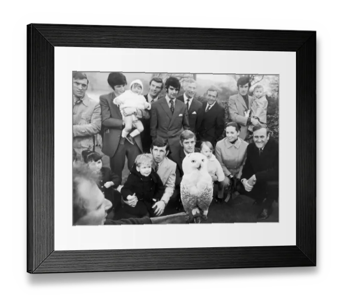 Framed Print : Leeds United players with their families and manager Don Revie at Harewood House