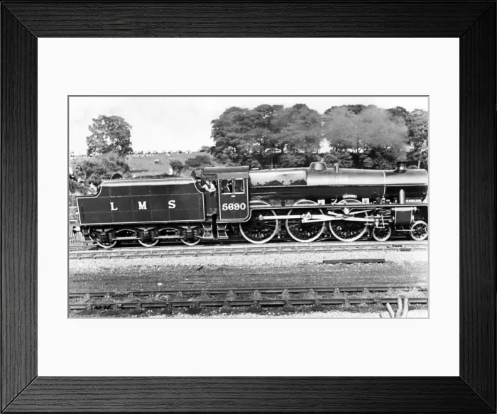 Framed Print : The Jubilee class Leander on 31st August, 1975 Framed Print : The Jubilee class Leander on 31st August, 1975