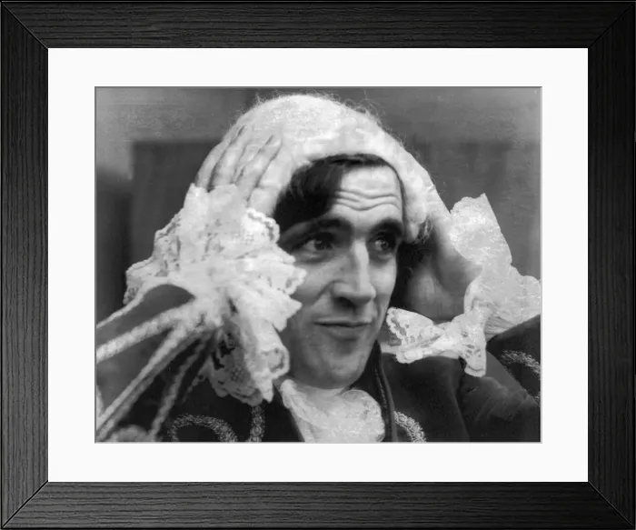 Framed Print : Leeds United players become Pantomime stars for Norman Hunters benefit Framed Print : Leeds United players become Pantomime stars for Norman Hunters benefit