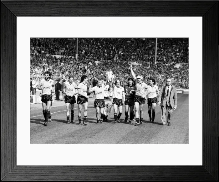 Framed Print : 1986 Milk Cup Final at Wembley Stadium. Oxford United 3 v Queens Park Rangers 0 Framed Print : 1986 Milk Cup Final at Wembley Stadium. Oxford United 3 v Queens Park Rangers 0
