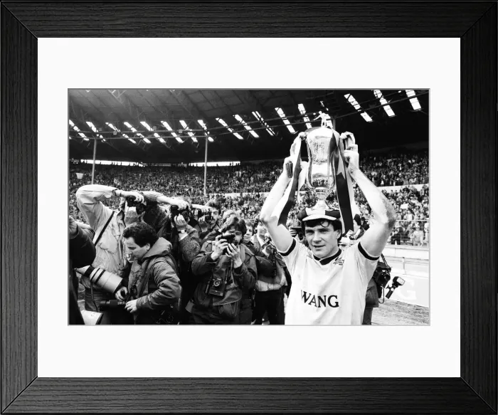 Framed Print : 1986 Milk Cup Final at Wembley Stadium. Oxford United 3 v Queens Park Rangers 0