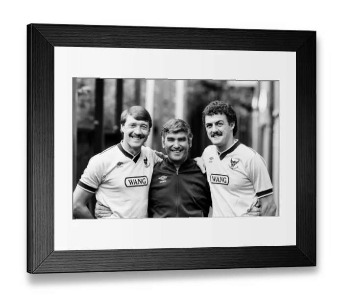 Framed Print : Oxford United footballers Malcolm Shotten (left) and Gary Briggs (right