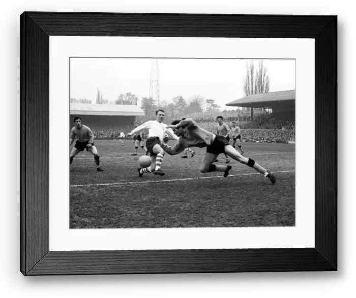 Framed Print : FA Cup Quarter Final match at the Manor Ground. Oxford United 1 v Preston North End