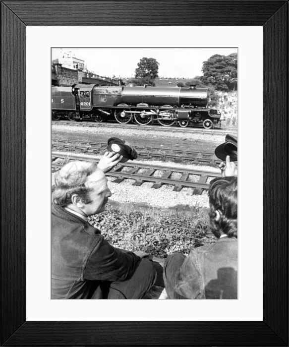 Framed Print : Railway enthusiasts Pete Reid from Ken and Dave Wescott from Derby salute the pass by of