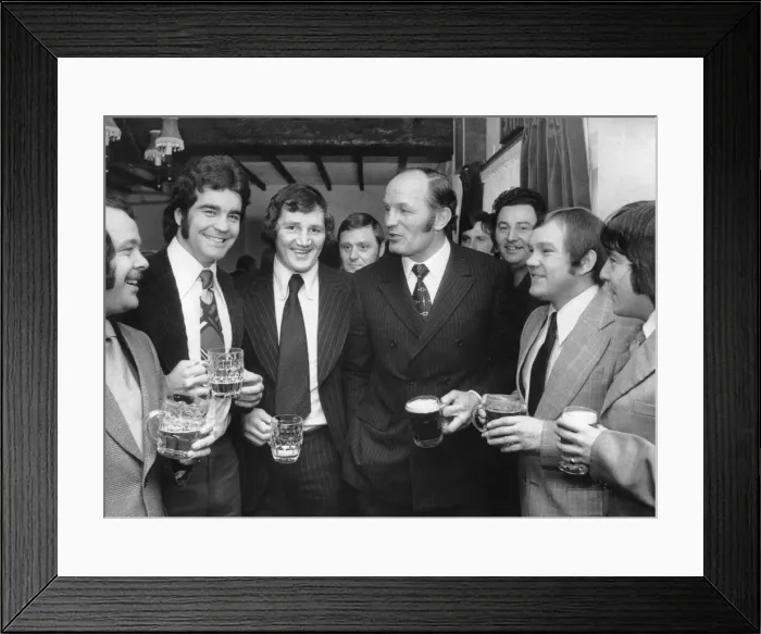 Framed Print : Former British Heavyweight champion boxer Henry Cooper at the Ryton Bridge Hotel, Ryton Framed Print : Former British Heavyweight champion boxer Henry Cooper at the Ryton Bridge Hotel, Ryton