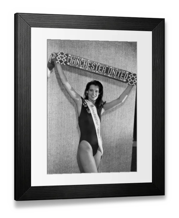 Framed Print : Hayley Worral aged 20 of Warrington, the new Miss Manchester United Framed Print : Hayley Worral aged 20 of Warrington, the new Miss Manchester United