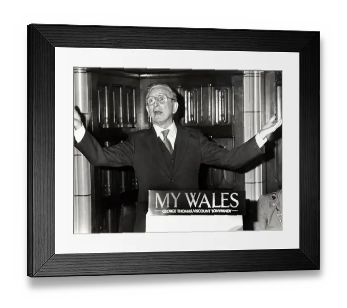 Framed Print : George Thomas, Viscount Tonypandy, pictured at Cardiff Castle during the launch of his