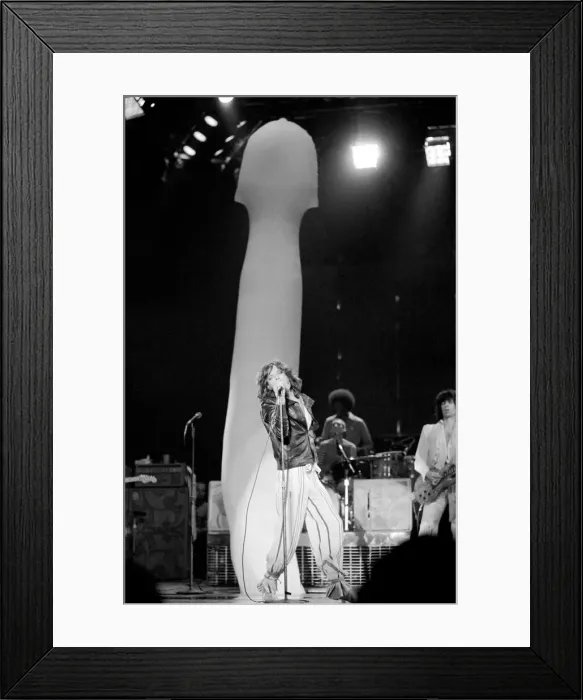 Framed Print : The Rolling Stones at Hemisfair Plaza Arena & Convention Centre, San Antonio, Texas Framed Print : The Rolling Stones at Hemisfair Plaza Arena & Convention Centre, San Antonio, Texas