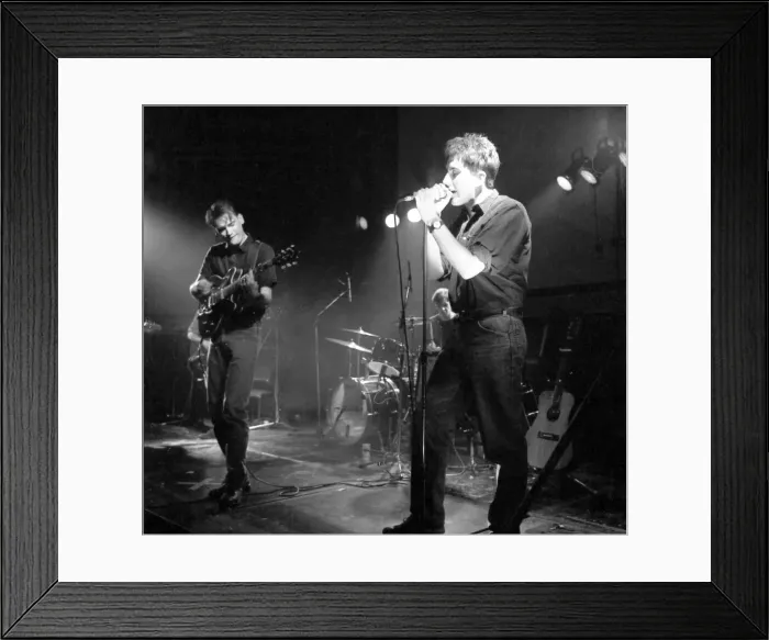 Framed Print : Terry Hall and The Colourfield performed on stage at Coventry Lanchester Polytechnic in Framed Print : Terry Hall and The Colourfield performed on stage at Coventry Lanchester Polytechnic in