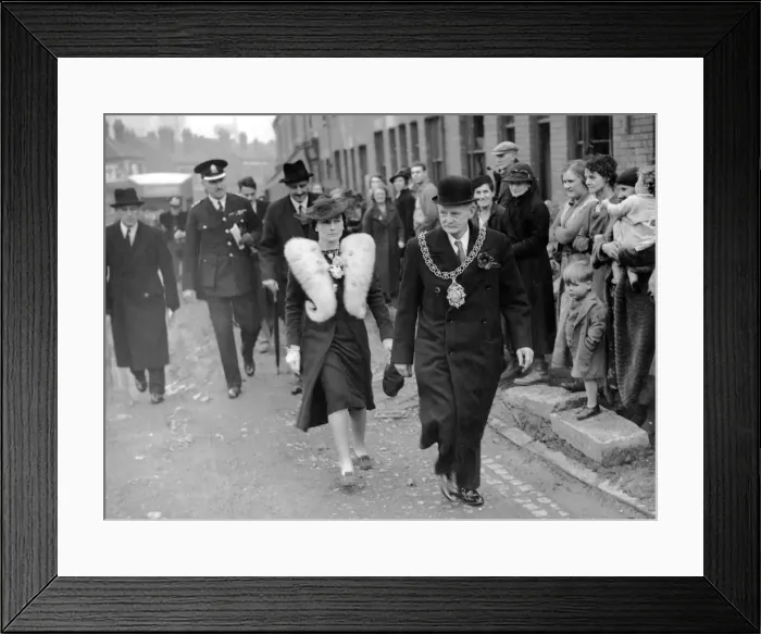 Framed Print : The Duchess of Gloucester toured bombed areas of Coventry after the Nazi air raids Framed Print : The Duchess of Gloucester toured bombed areas of Coventry after the Nazi air raids