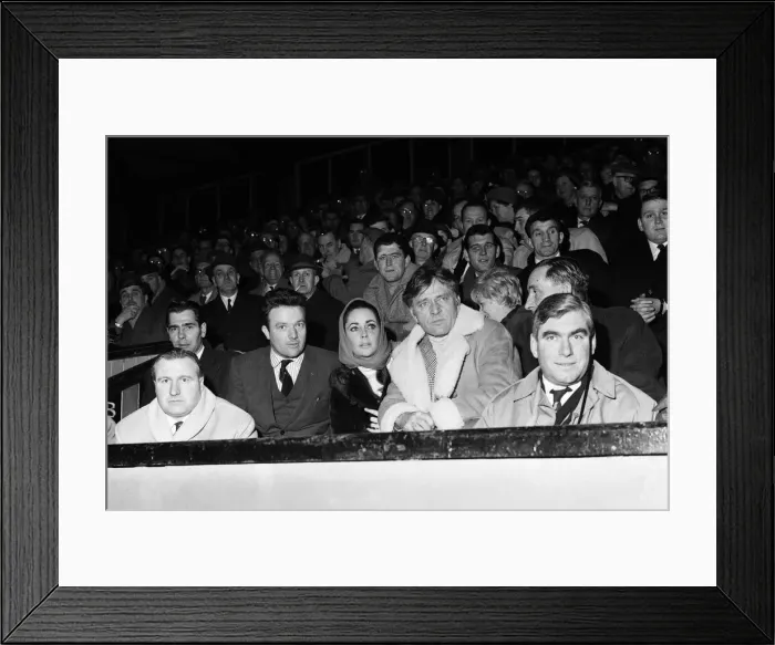 Framed Print : Richard Burton and Elizabeth Taylor watching a Rugby Match. 15th January 1965 Framed Print : Richard Burton and Elizabeth Taylor watching a Rugby Match. 15th January 1965