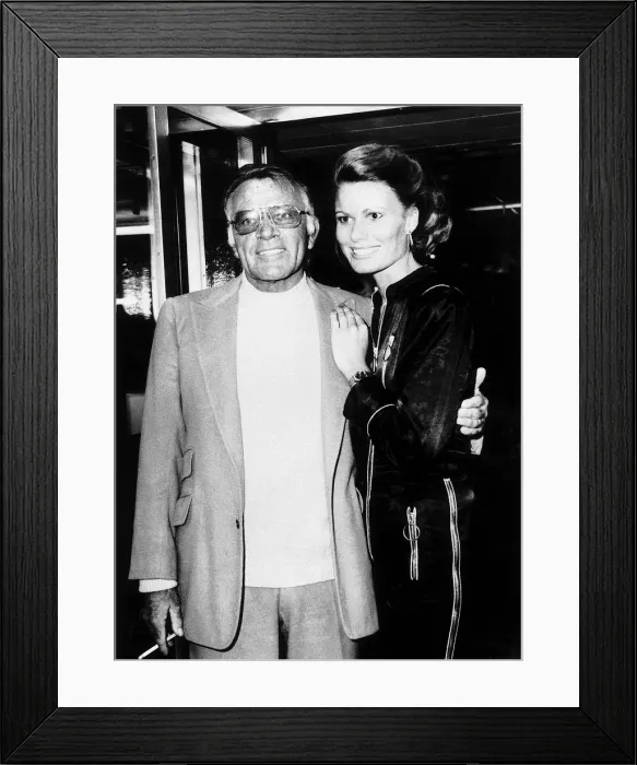 Framed Print : Richard Burton and Susy Hunt in London. Feb 1980 Framed Print : Richard Burton and Susy Hunt in London. Feb 1980