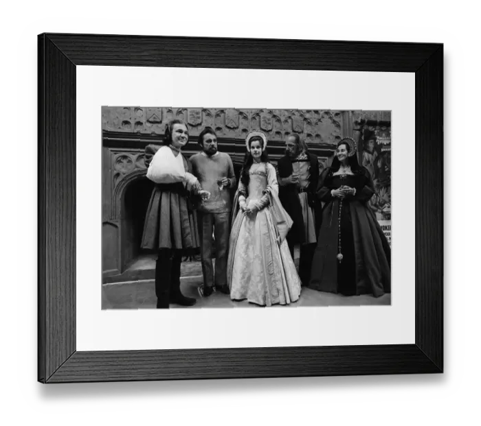 Framed Print : Film Anne of a Thousand Days 1969 Actors Richard Burton