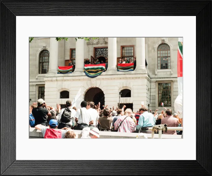 Framed Print : South African President Nelson Mandela addressing the crowds from the balcony of South