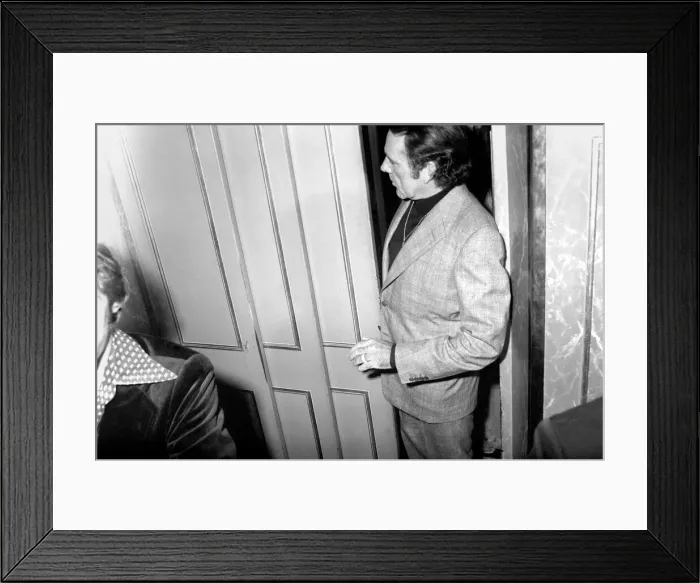 Framed Print : Richard and Elizabeth. Burton - Taylor Party... Near Riot broke out in the Dorchester Framed Print : Richard and Elizabeth. Burton - Taylor Party... Near Riot broke out in the Dorchester