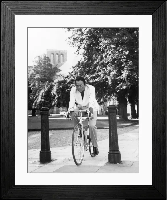 Framed Print : Richard Burton back in the saddle, the actor keeps fit in Winchester. August 1974 Framed Print : Richard Burton back in the saddle, the actor keeps fit in Winchester. August 1974