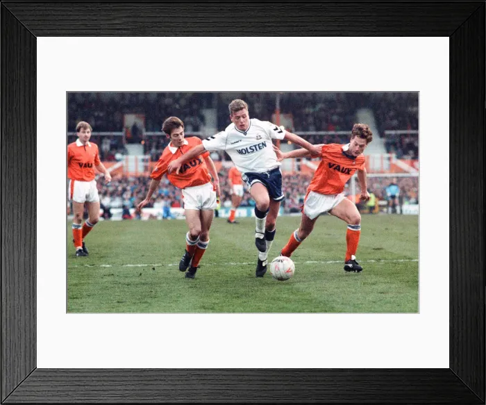 Framed Print : English FA Cup third round match at Bloomfield Road. Blackpool 0 v Tottenham Framed Print : English FA Cup third round match at Bloomfield Road. Blackpool 0 v Tottenham