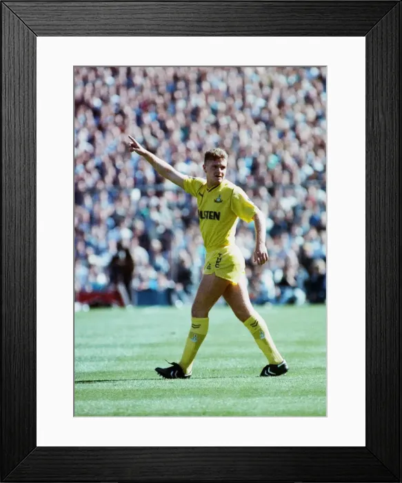 Framed Print : English League Division One match at St James Park. Newcastle United 2 v Tottenham Framed Print : English League Division One match at St James Park. Newcastle United 2 v Tottenham