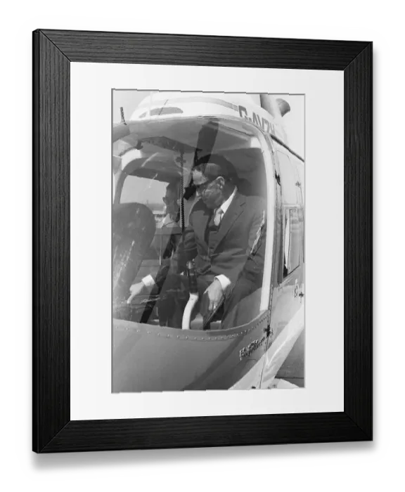 Framed Print : Singer Frank Sinatra who is in the United Kingdom to perform two charity concerts in aid Framed Print : Singer Frank Sinatra who is in the United Kingdom to perform two charity concerts in aid