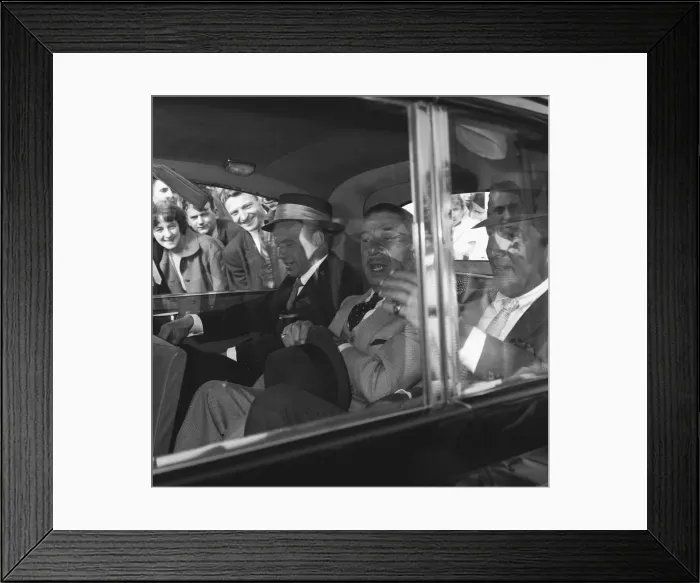 Framed Print : Singers Frank Sinatra and Dean Martin and their friend Beverly Hills restauranteur Mike Framed Print : Singers Frank Sinatra and Dean Martin and their friend Beverly Hills restauranteur Mike