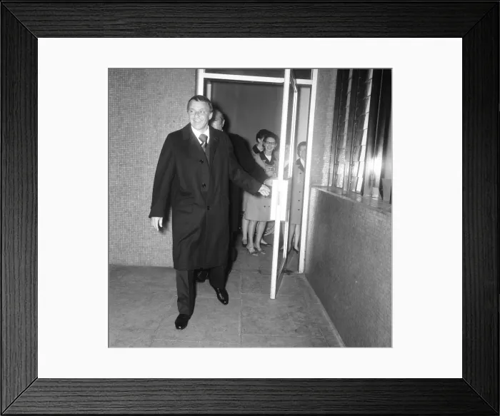 Framed Print : Singer Frank Sinatra pictured as he left the Festival Hall Framed Print : Singer Frank Sinatra pictured as he left the Festival Hall