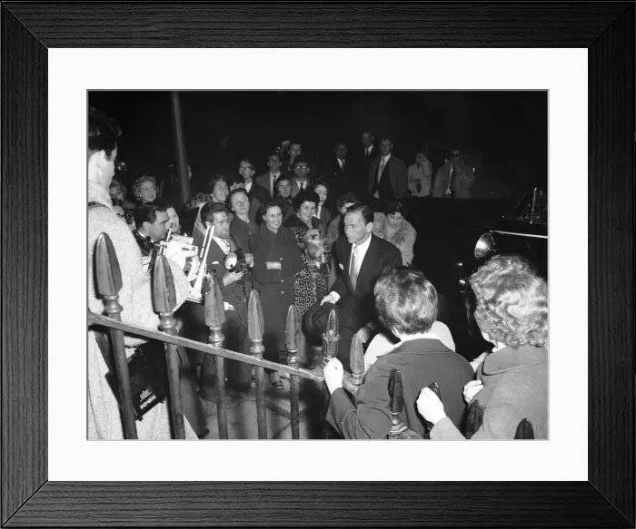 Framed Print : Frank Sinatra seen here arriving at the home of lady Northamptons in London Framed Print : Frank Sinatra seen here arriving at the home of lady Northamptons in London