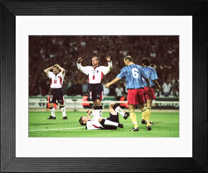 Framed Print : 1998 World Cup Qualifier at Wembley Stadium. England 4 v Moldova 0 Framed Print : 1998 World Cup Qualifier at Wembley Stadium. England 4 v Moldova 0