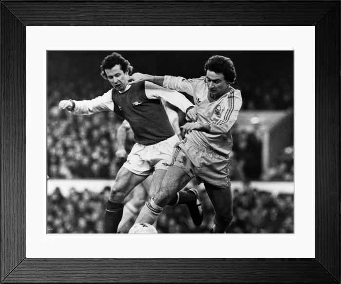Framed Print : Martin O Neill of Nottingham Forest & Liam Brady of Arsenal challenge for ball Framed Print : Martin O Neill of Nottingham Forest & Liam Brady of Arsenal challenge for ball