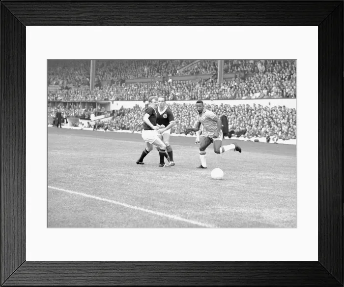 Framed Print : Scotland v Brazil International Friendly at Hampden Park, 25th June 1966
