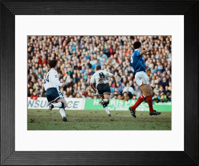 Framed Print : FA Cup Fifth Round match at Fratton Park. Portsmouth 1 v Tottenham Hostpur 2 Framed Print : FA Cup Fifth Round match at Fratton Park. Portsmouth 1 v Tottenham Hostpur 2