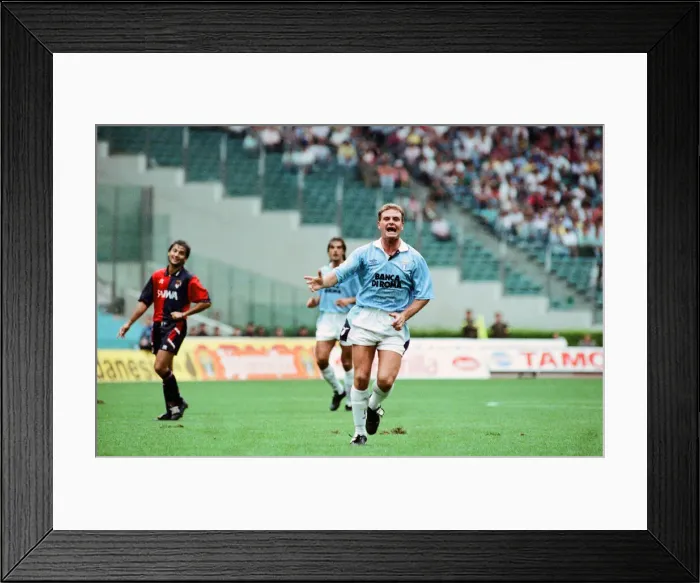 Framed Print : Italian Serie A league match at the Stadio Olimpico, Rome. Lazio v Genoa Framed Print : Italian Serie A league match at the Stadio Olimpico, Rome. Lazio v Genoa
